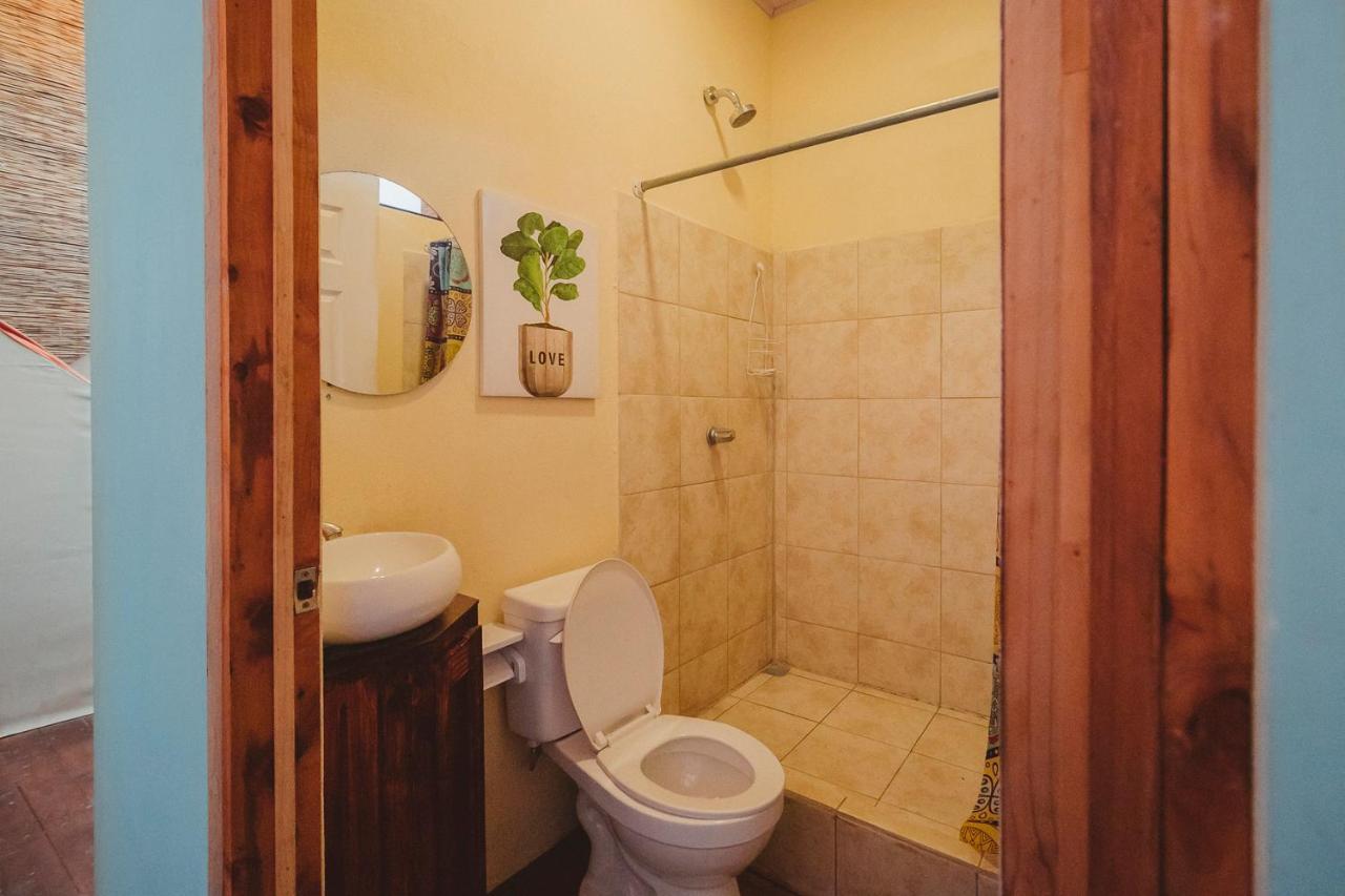 Habitat Surf Glamp Hotell Playa Santa Teresa  Exteriör bild