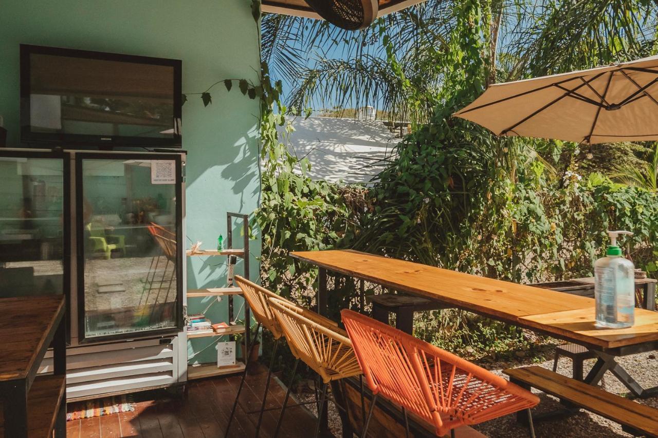 Habitat Surf Glamp Hotell Playa Santa Teresa  Exteriör bild