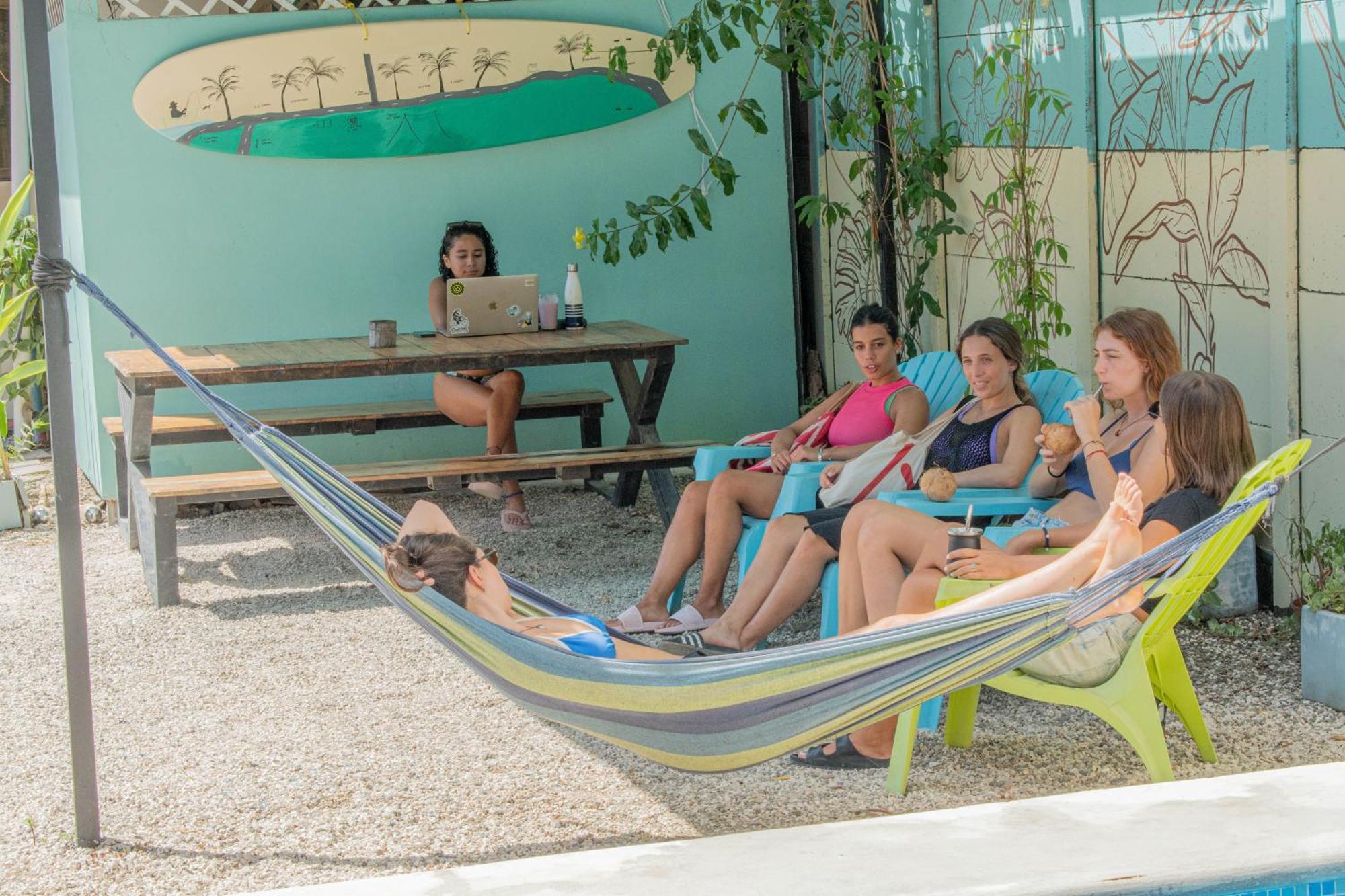 Habitat Surf Glamp Hotell Playa Santa Teresa  Exteriör bild